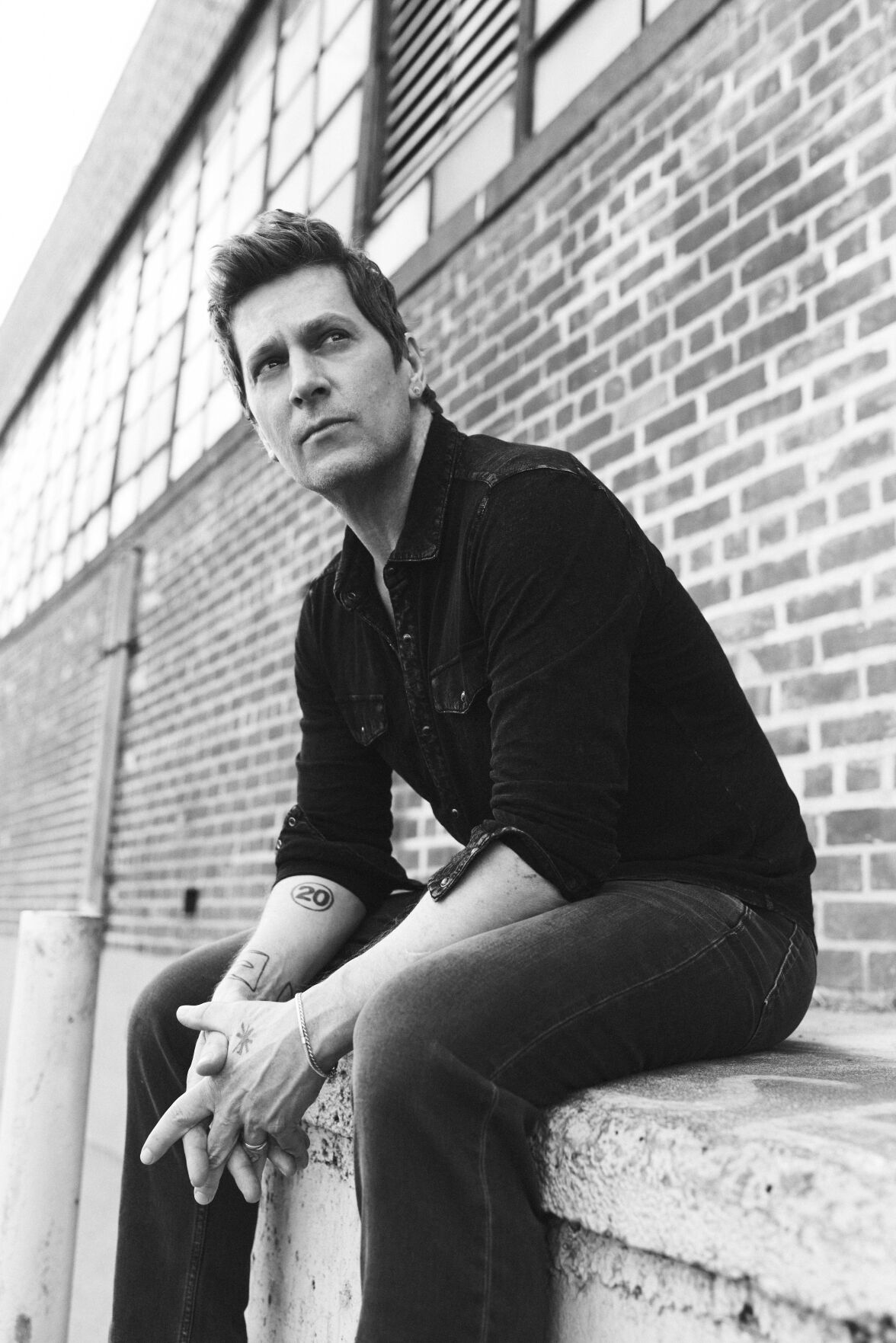 Singer and songwriter Rob Thomas